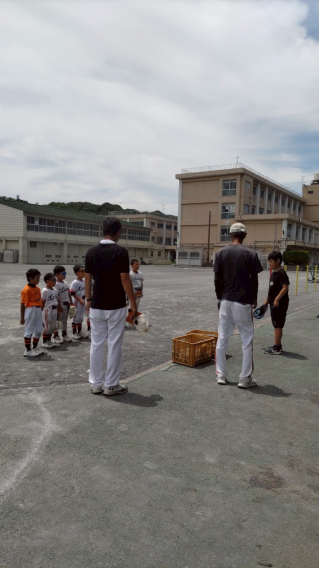 野球教室を行いました