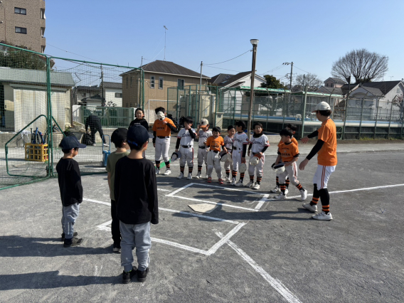 野球教室を開催しました